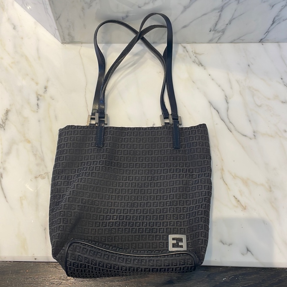 authentic fendi tote ! great size for a little shopper bag!